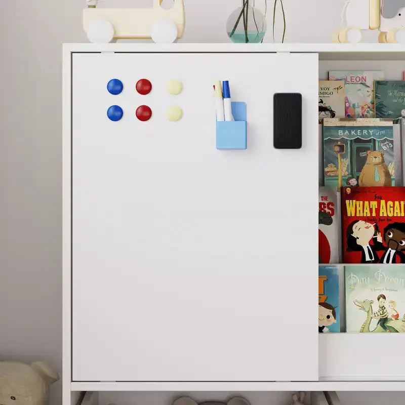 Étagère de Rangement pour Enfants, Meuble de Rangement pour Jouets avec Porte Coulissante + Bacs Roulants + Étagères Multi-Niveaux