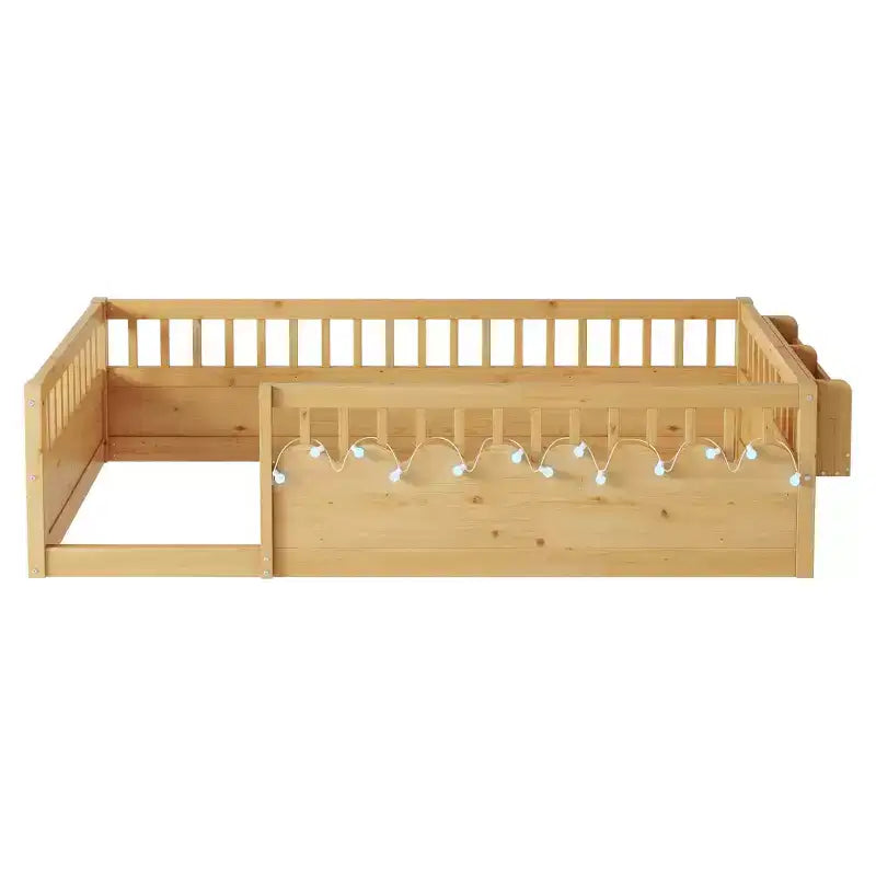Cadre de lit en bois avec barrières hautes, lumière intégrée et étagère de rangement
