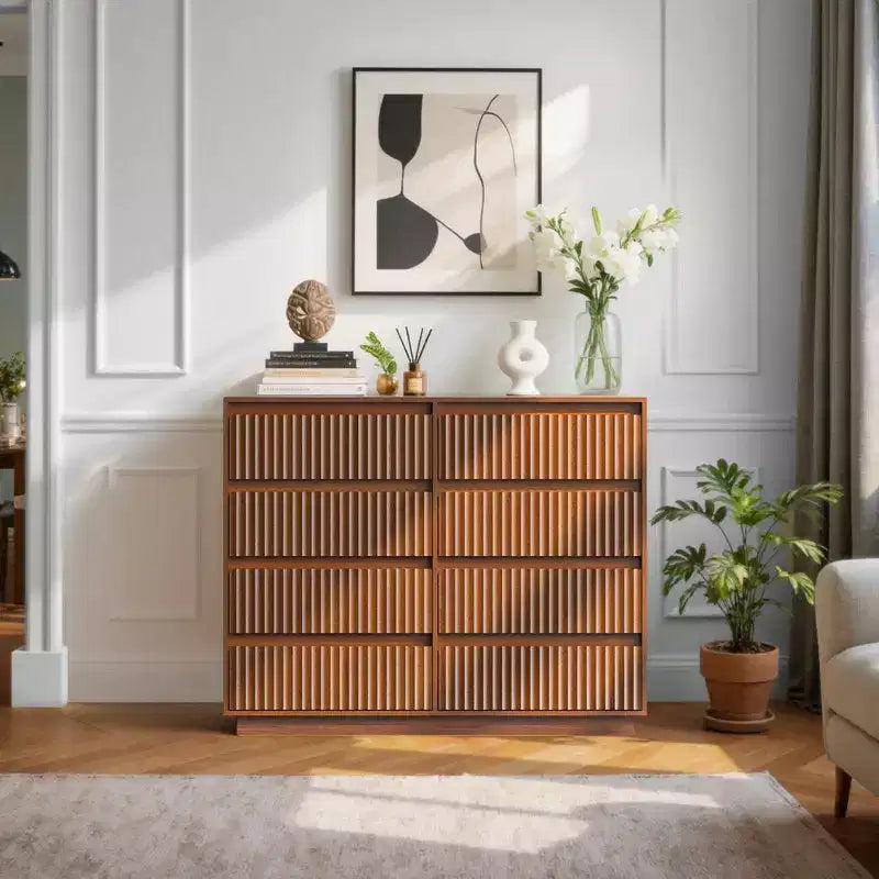 Commode 8 tiroirs avec panneau cannelé ondulé